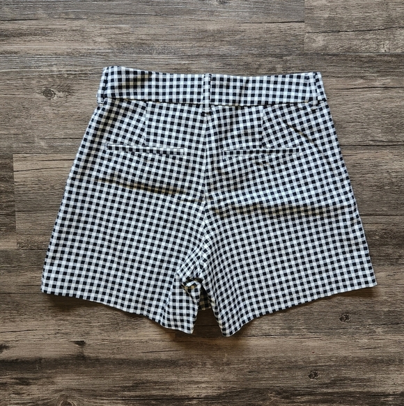Old Navy Gingham Checker Plaid High Waist Pixie Shorts - Picture 2 of 5